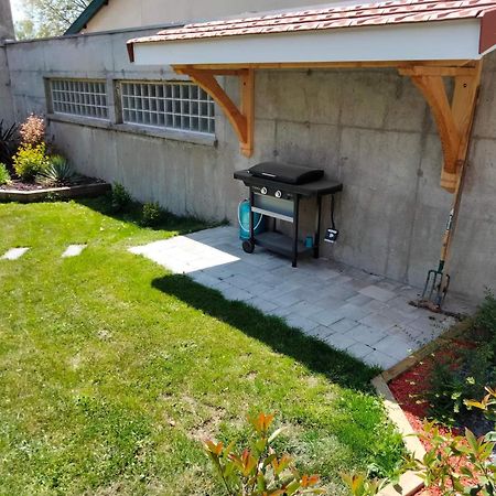 Sejour Au Jardin De Cupidon Avec Jacuzzi Et Sauna Balbigny 외부 사진