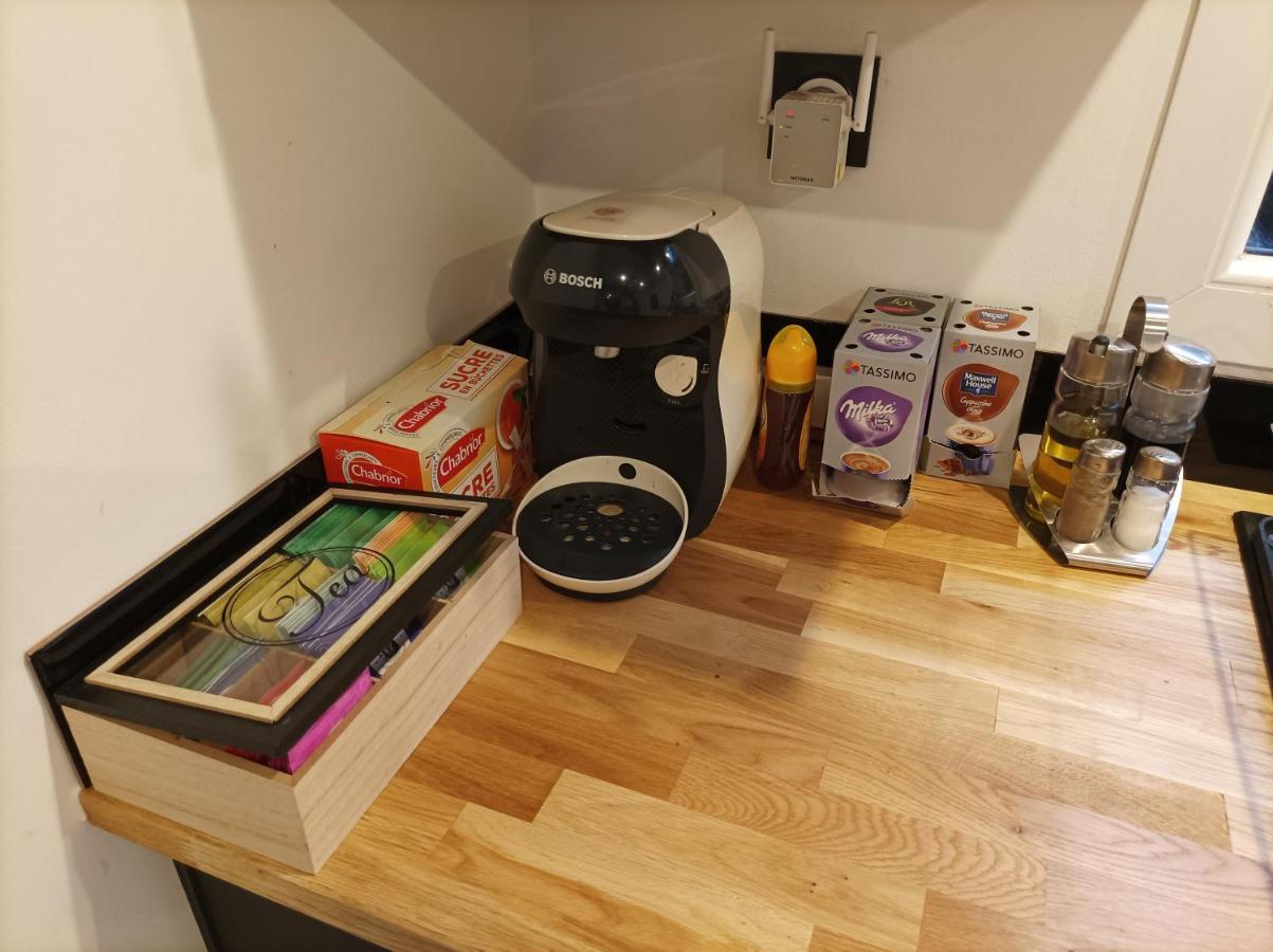 Sejour Au Jardin De Cupidon Avec Jacuzzi Et Sauna Balbigny 외부 사진